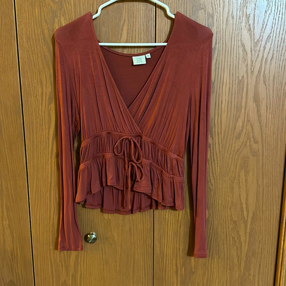 V-Neck Good Luck Gem Tee